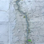 Karte, auf der die Strecke (ca. 220 km) von Luxor (rot) nach Assuan (grün) zu sehen ist – Quelle Karte: DuMont direkt Reiseführer Nil-Kreuzfahrt, EAN: 9783770196371